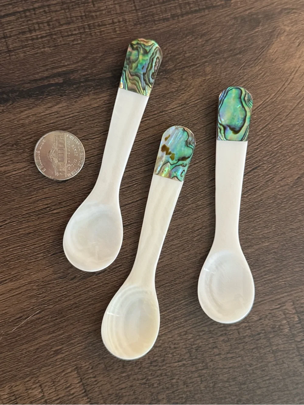Mother-of-Pearl Accent Appetizer, Caviar Spoon